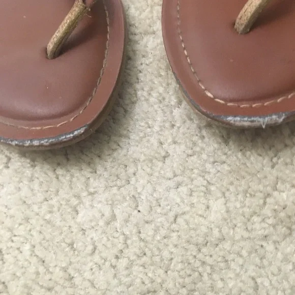 Steve Madden Girl Sushi Thong Sandals Faux Leather Ankle Strap Studded Size 9M - Picture 10 of 11